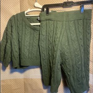 Green Comfy Sweater Set